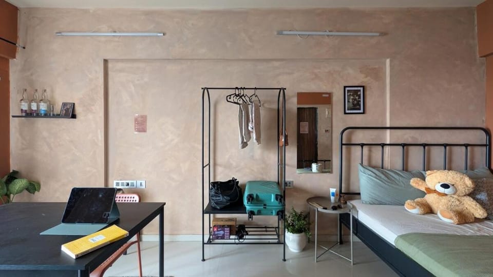 Nomad Cozy Studio Work-friendly Self check-in Apartment in Pune