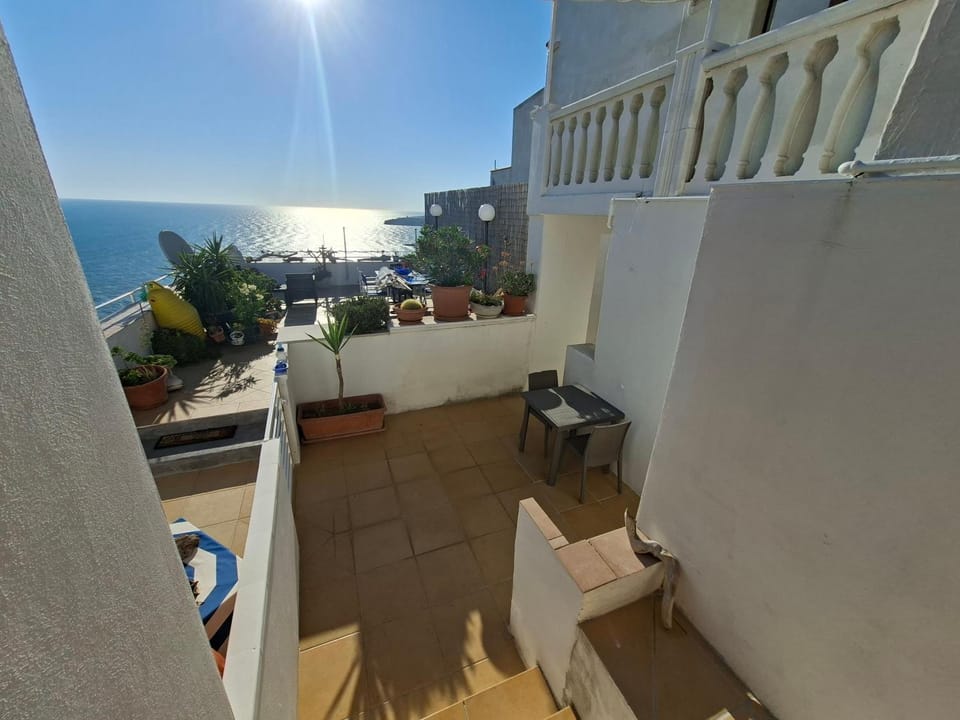 Property building, Balcony/Terrace