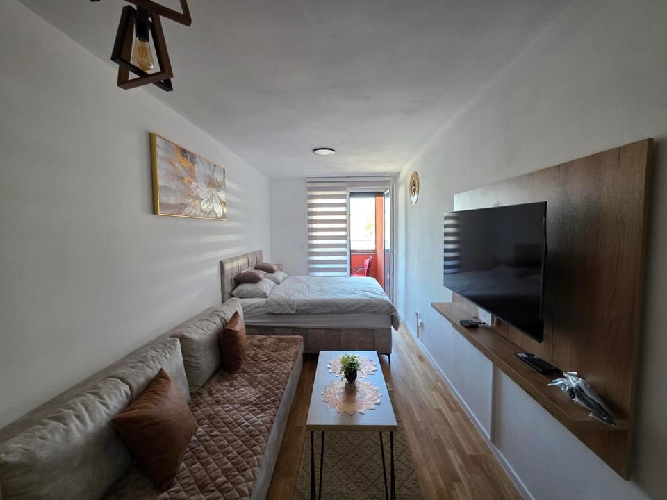 TV and multimedia, Living room, Bedroom