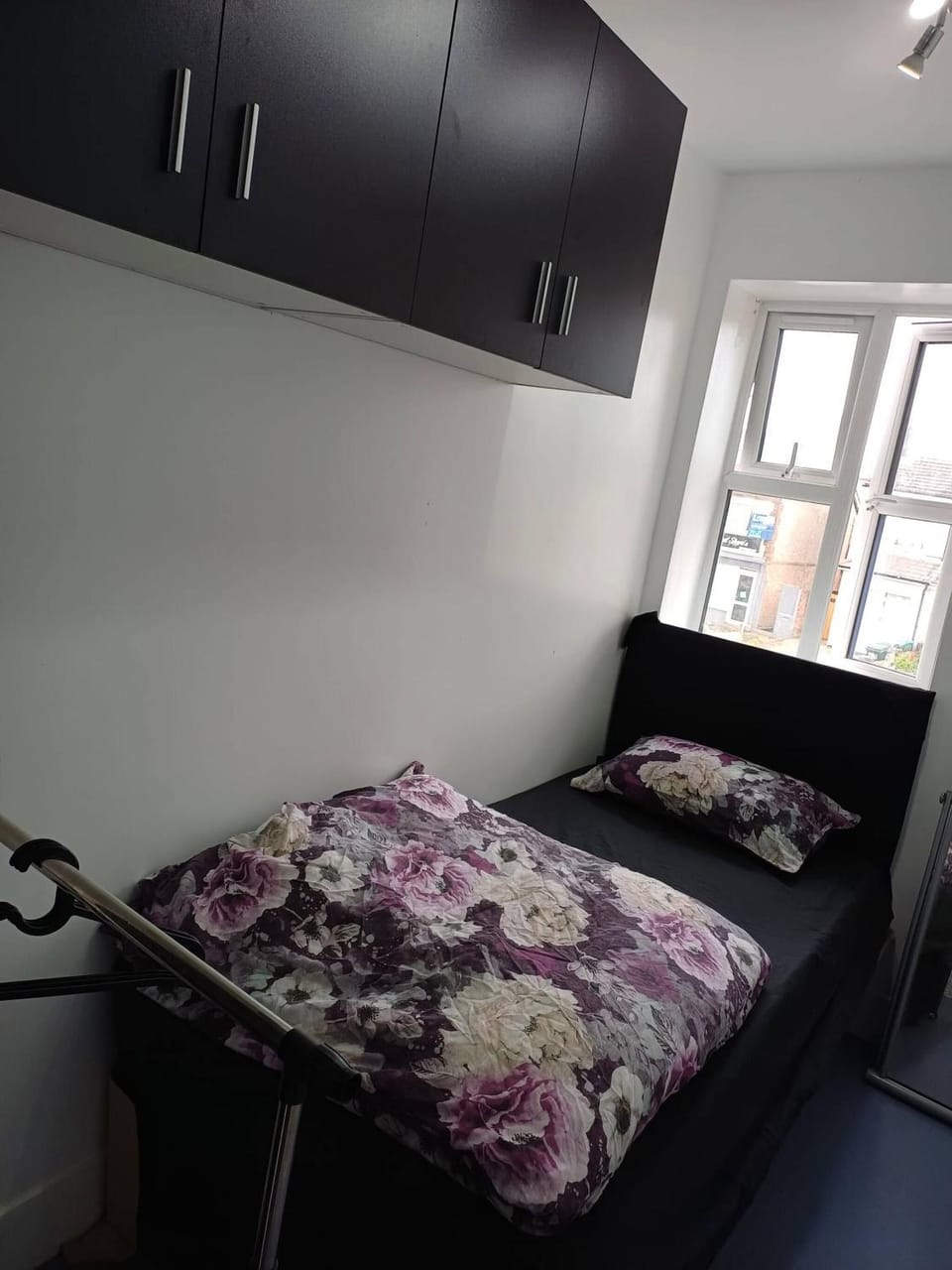 Single Cosy Room near CBS Arena and M6 in CV6 4DF Bed and Breakfast in Coventry