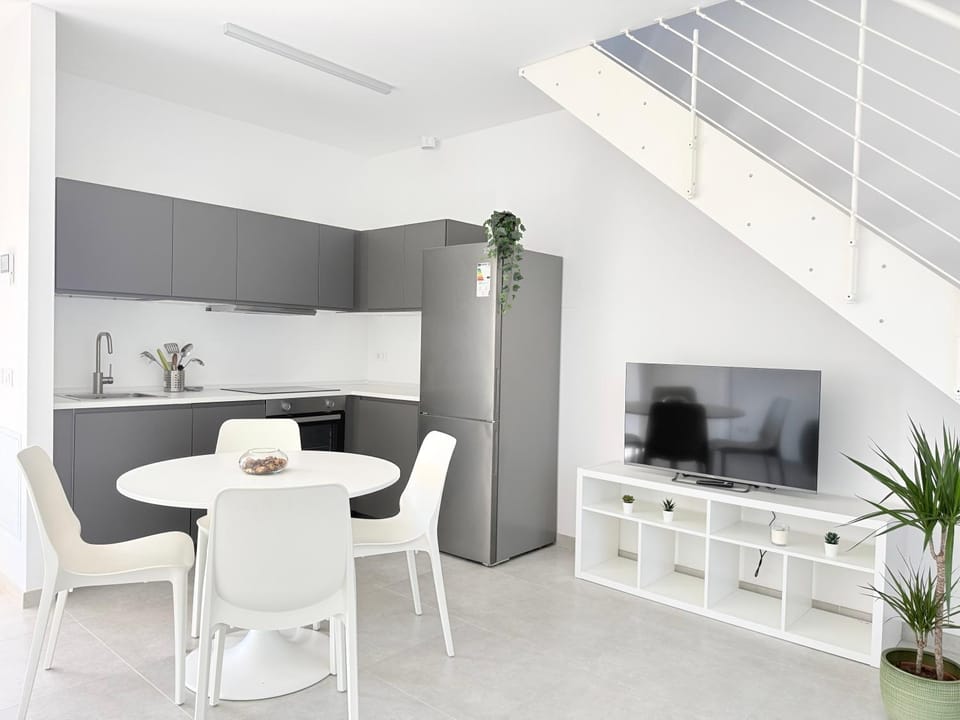 SE252 - Montemarciano, bilocale rinnovato con giardino Apartment in Marche