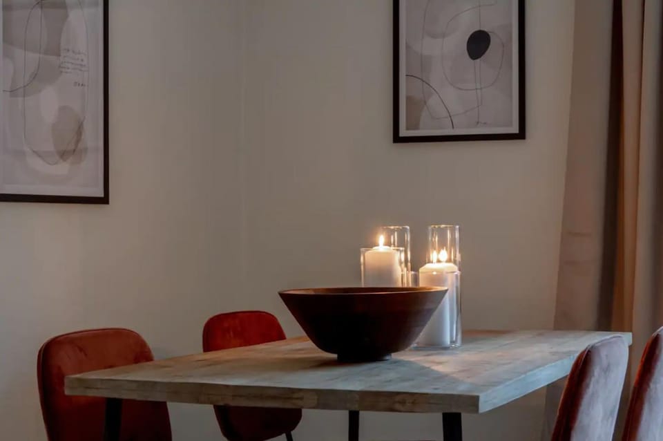 Bright 1BR Apartment with Balcony 20min to City Apartment in Stockholm