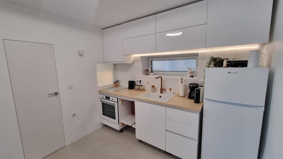 oven, stove, kitchen