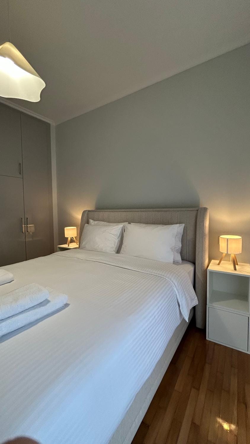 SP6 Athens Family Suite Apartment in Athens