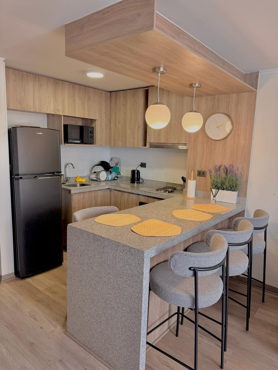 Kitchen or kitchenette, Dining area, oven, stove