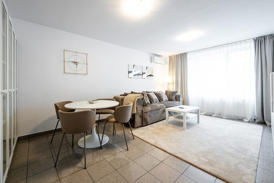 Living room, Dining area, air conditioner