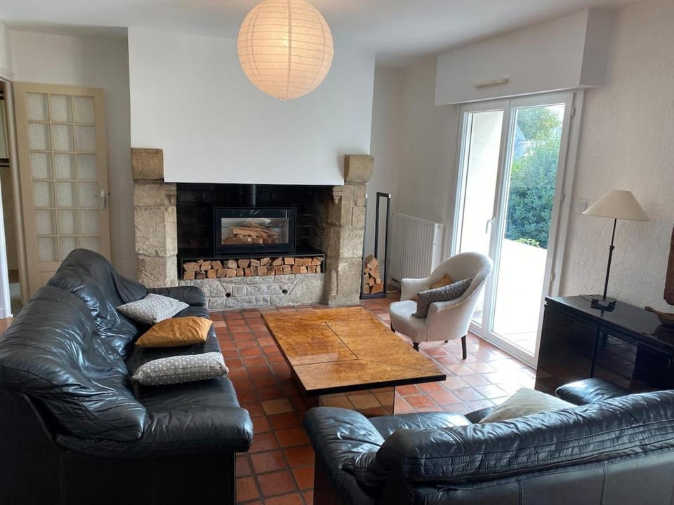 Living room, fireplace