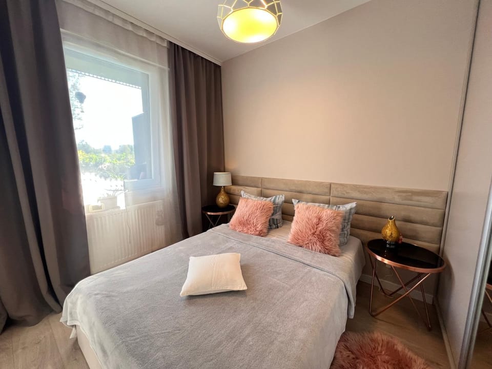 Ciao Krakow! Private Terrace, River View & Parking Apartment in Krakow