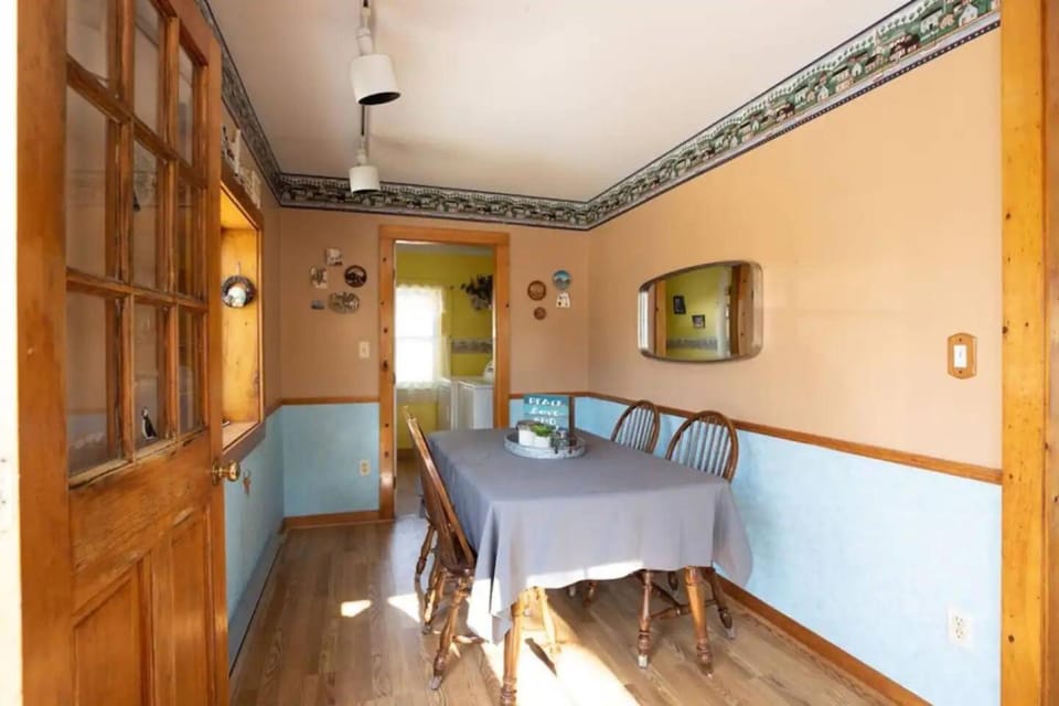 The Yellow Cottage at Goose Rocks Beach House in Goose Rocks Beach