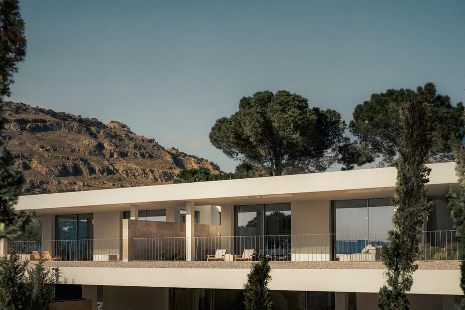 Property building, Day, Natural landscape, Balcony/Terrace, Mountain view