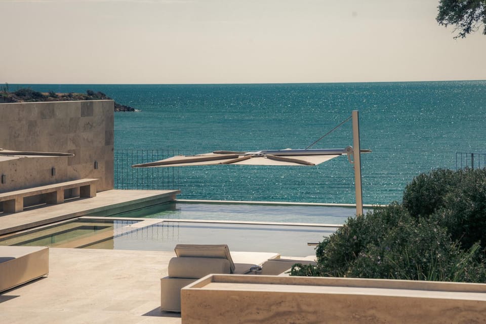 Pool view, Sea view, Swimming pool, sunbed