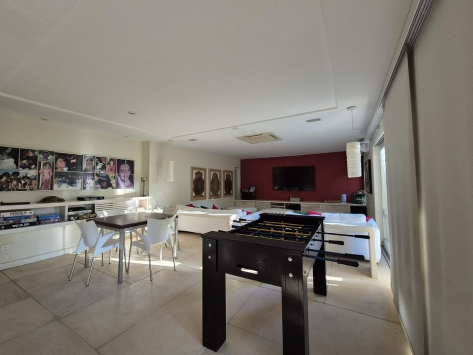 Billiard, Game Room, Spa and wellness centre/facilities