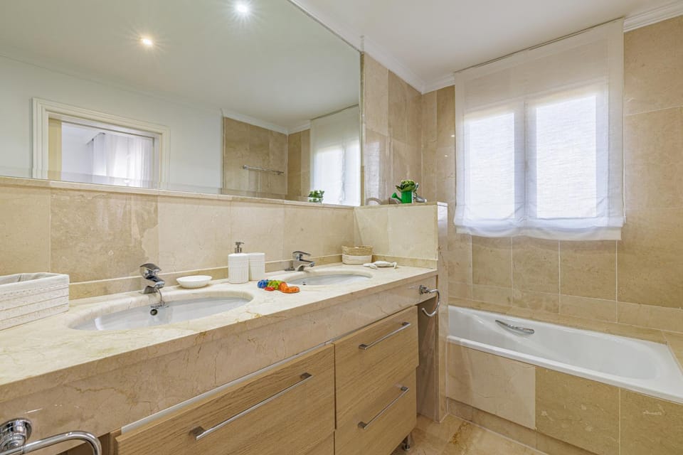Bathroom, Bath