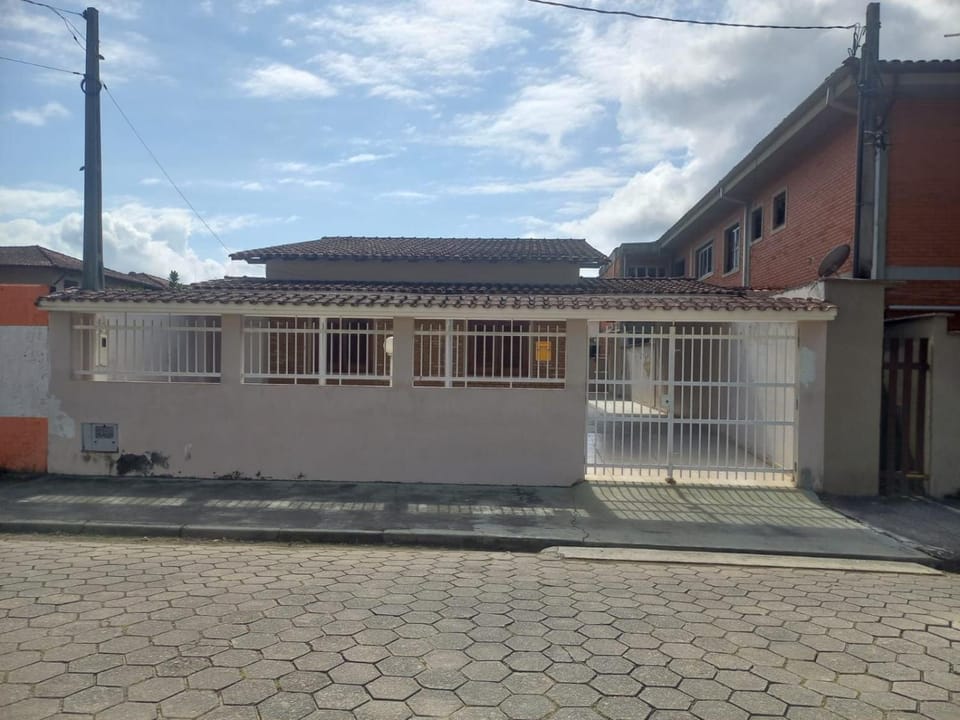 Facade/entrance, View (from property/room)