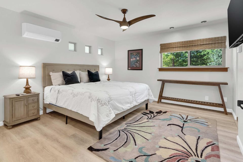 Oakwood Tranquility-Peaceful 2 BR Plus Office House in Atascadero
