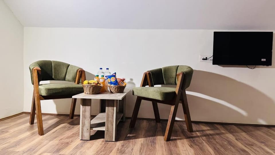 TV and multimedia, Seating area