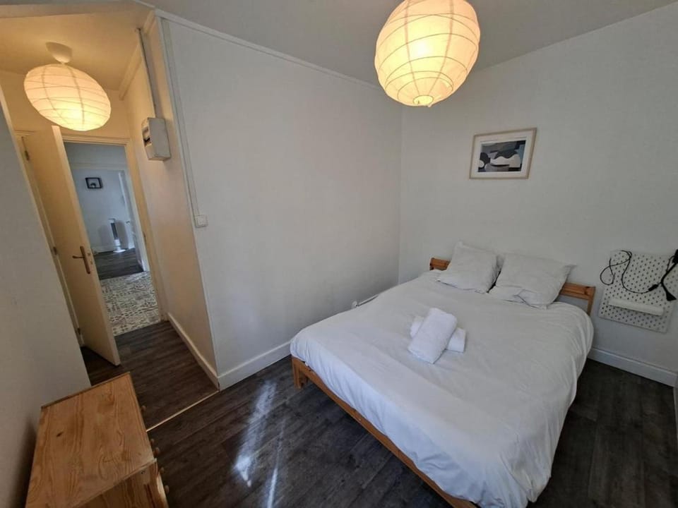F2 cosy 4 personne proche centre et confort Apartment in Montluçon