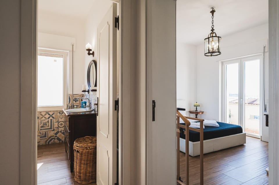 Bathroom, Photo of the whole room, Bedroom