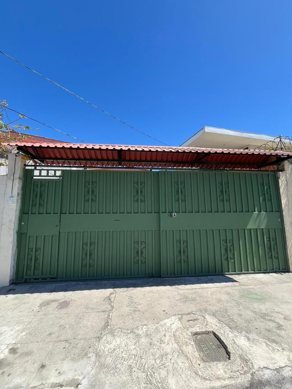 Facade/entrance
