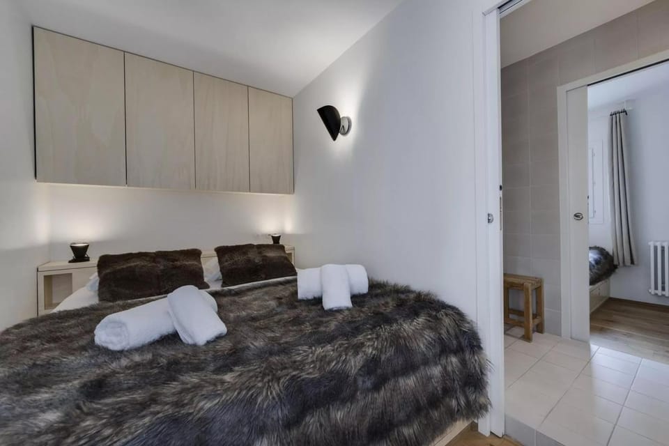 Oréades 101 sunny Renovated Apartment with Balcony Central Val dIsère Apartment in Val dIsere