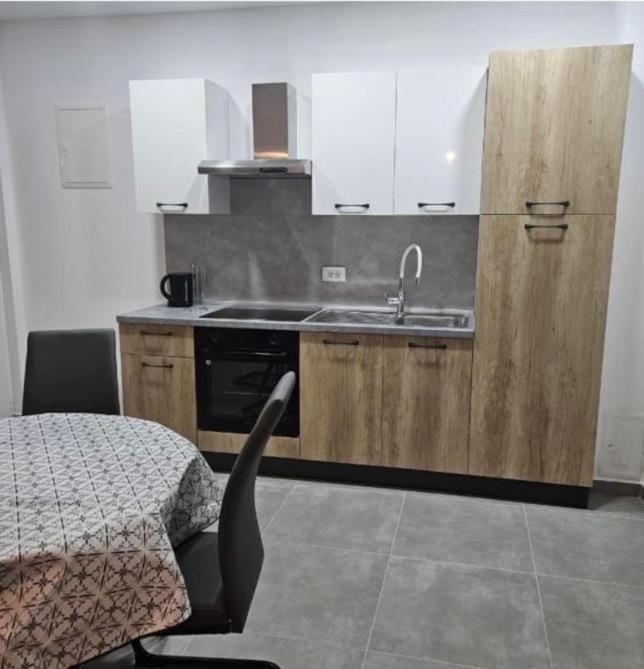 Apartment Tamaris Vir near the beach - TA Leut Agency Apartment in Zadar County