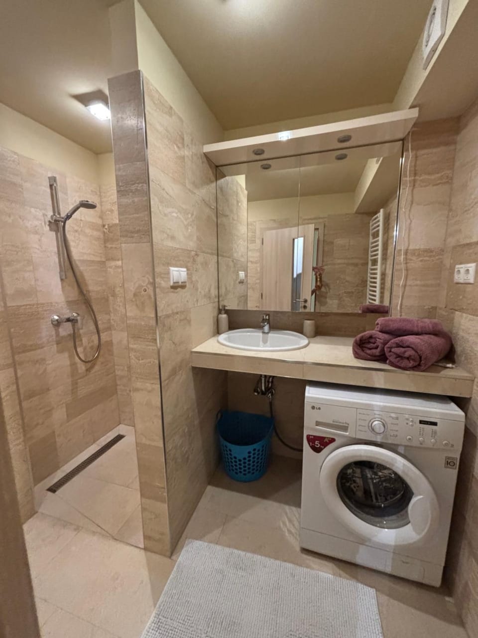 Balaton Vibe Apartman Füred Apartment in Hungary