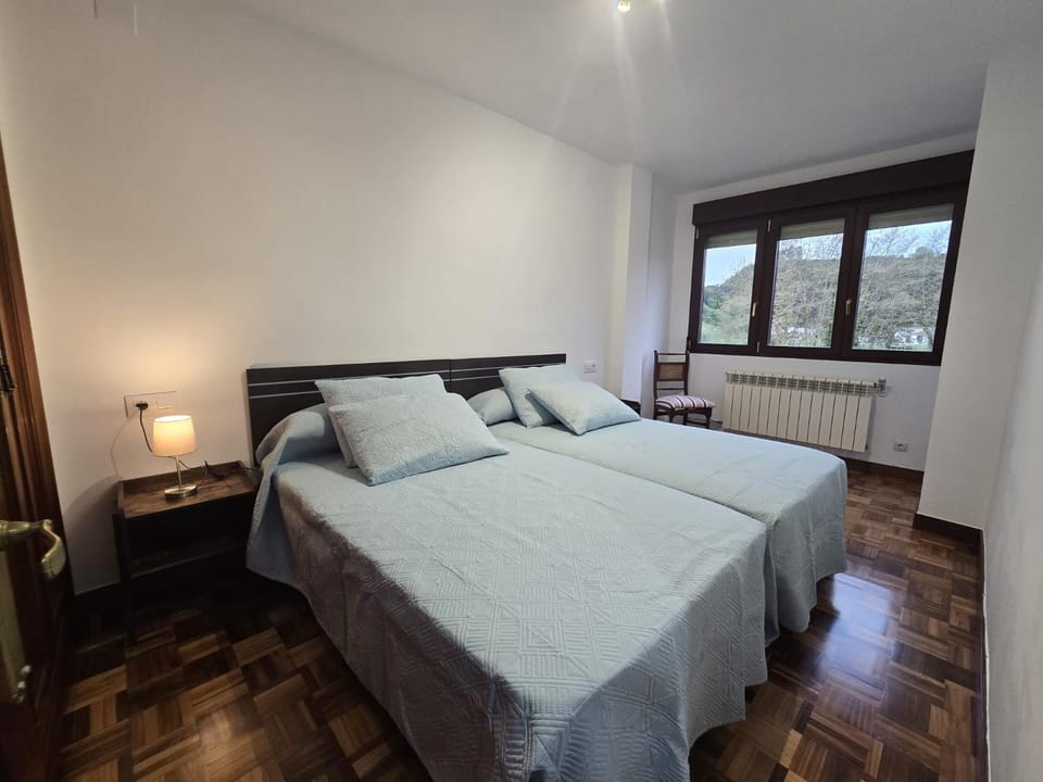 APARTAMENTO Céntrico Familiar 3 Habitaciones - UNQUERA RH24 Apartment in Western coast of Cantabria