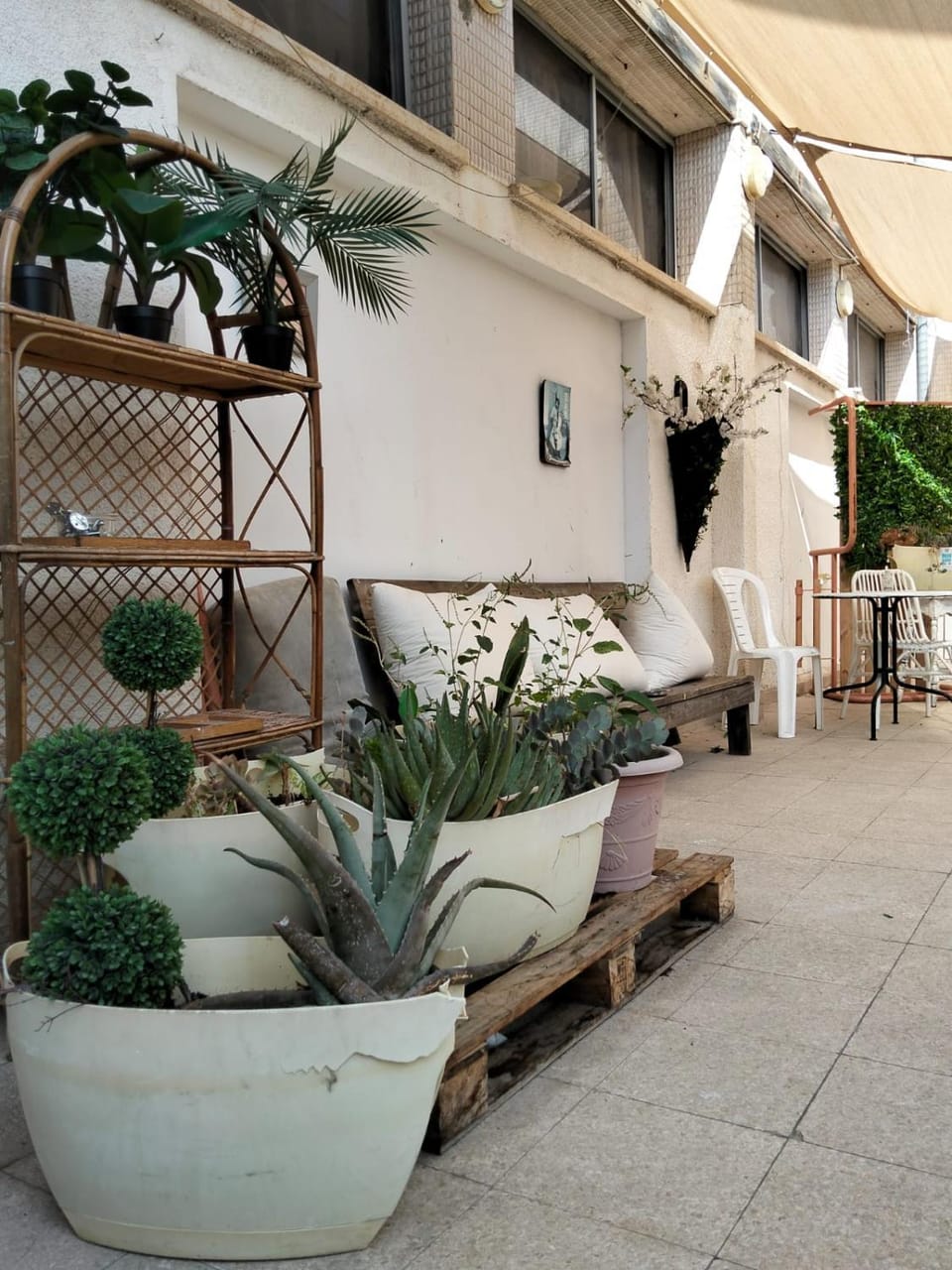 Rooms next to Florentine with bomb shelter inside the building Hotel in Tel Aviv-Yafo
