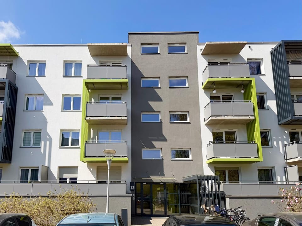 Property building, Day