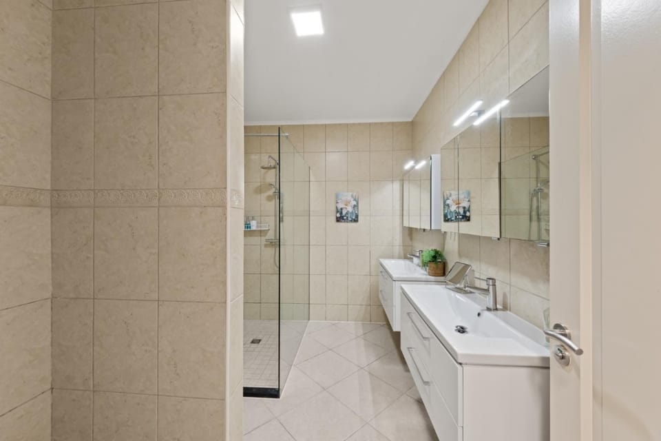 Casa Piscadera · Ocean View · Pool · Beaches Apartment in Willemstad