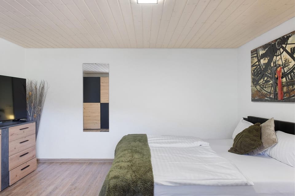 Living room, Bedroom