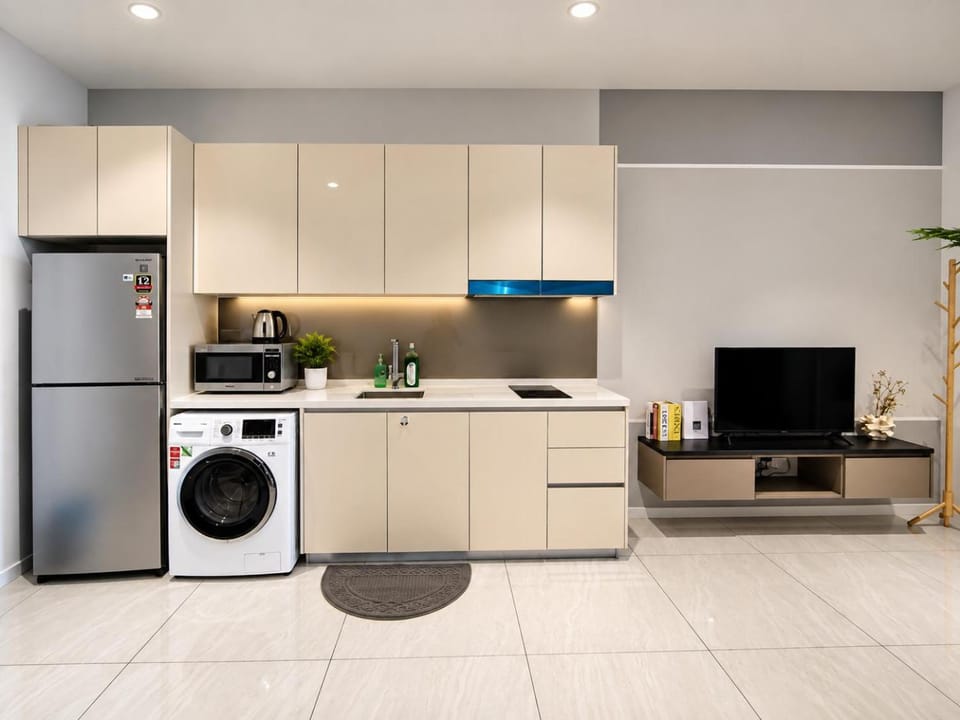 Kitchen or kitchenette, oven, dryer