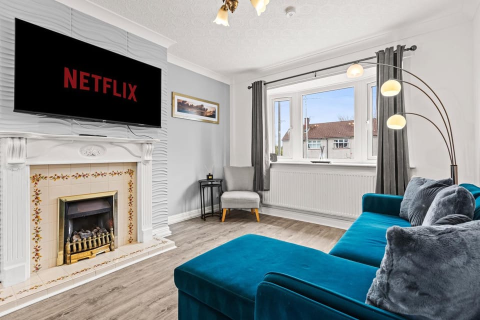 TV and multimedia, Living room, Seating area