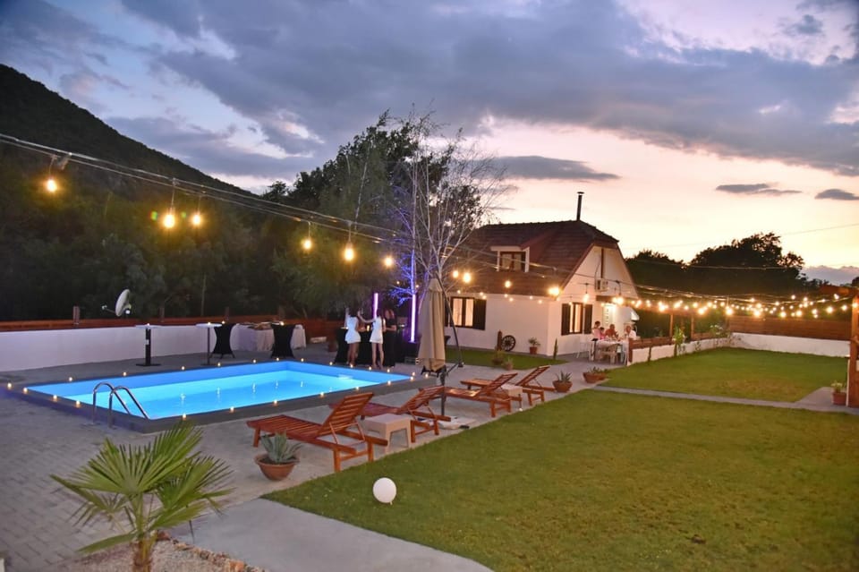 Villa Tegovi Villa in North Macedonia
