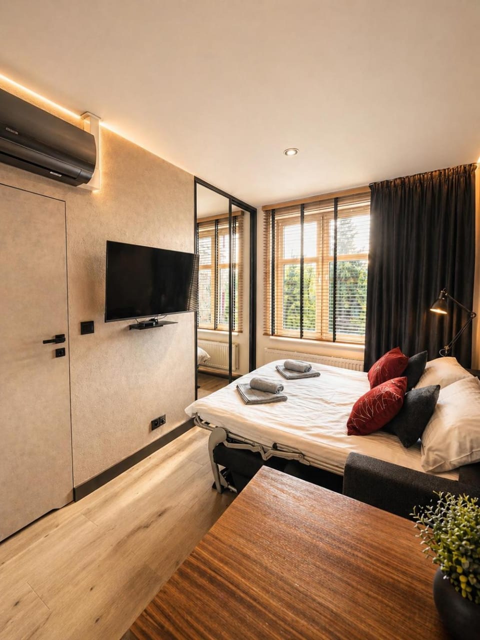 Bed, Bedroom