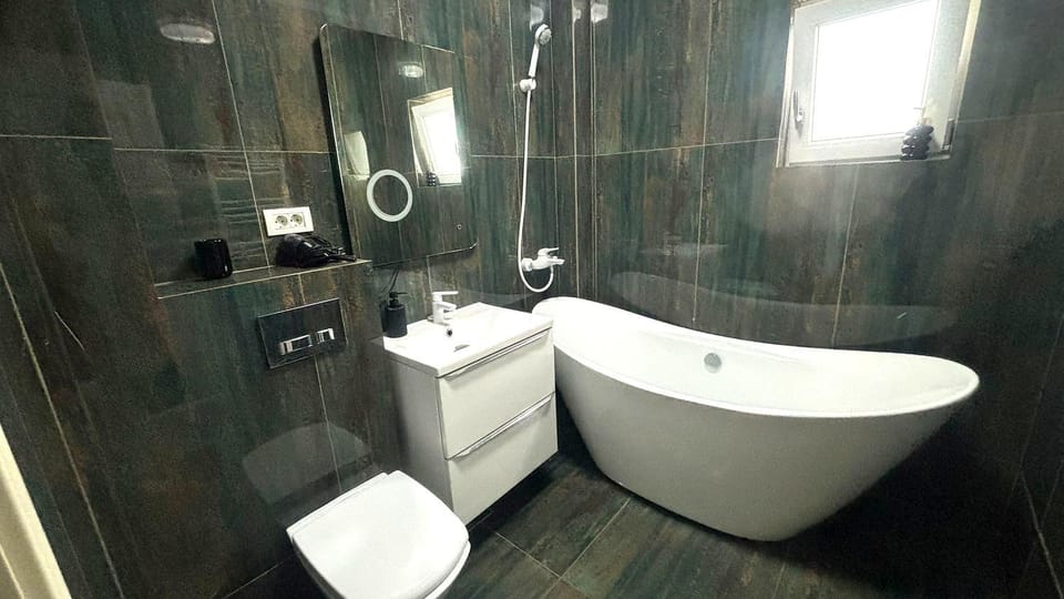 Toilet, Bathroom, Bath