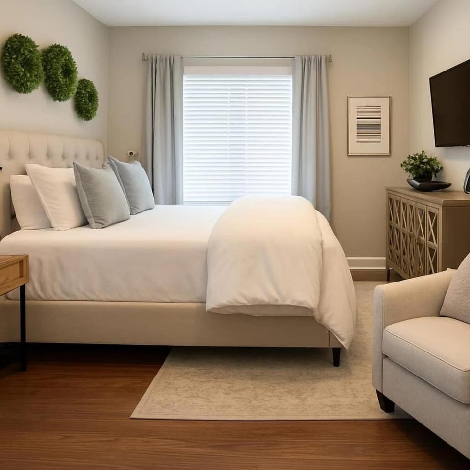 Cozy 1 Bedroom Shop-House on Lake Hamilton House in Rockwell