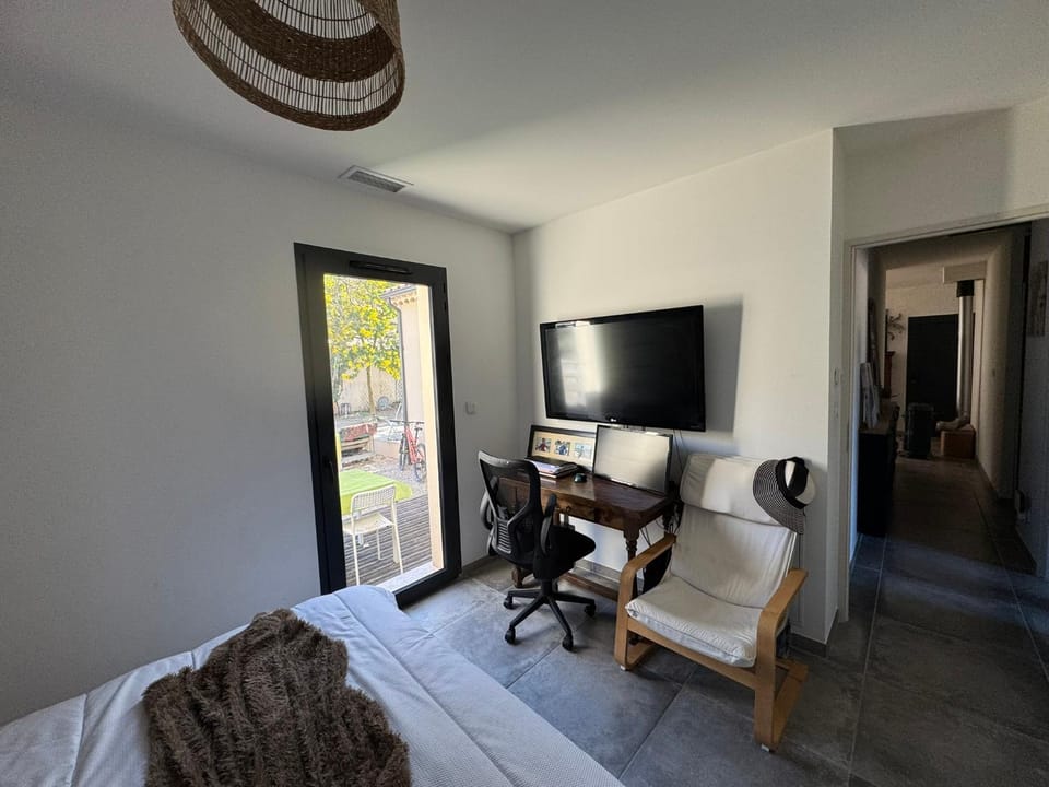 Bedroom, Garden view, acessibility
