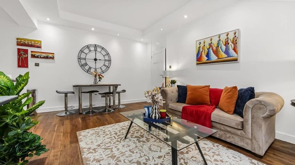 Luxury Mayfair 1-Bed Prime Central London Apartment in City of Westminster