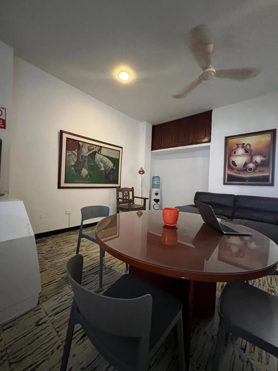 Lobby or reception, Seating area, Dining area
