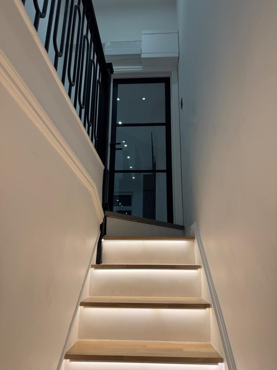 Luxury 3BR Flat Near East Croydon Gatwick 3WiFi Apartment in Croydon