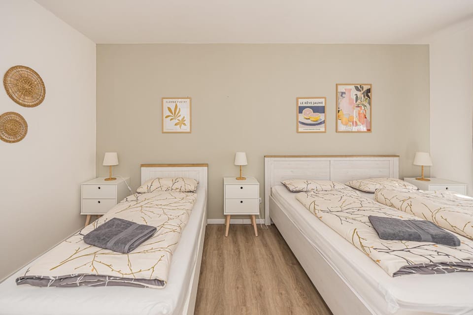 102 3-Schlafzimmer-Apartment HBF Halle Apartment in Halle Saale
