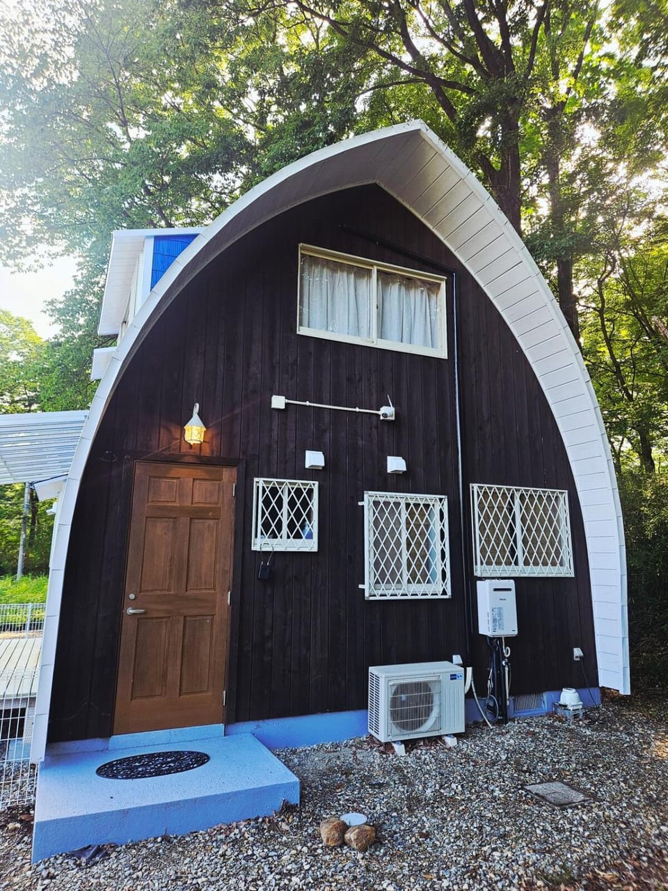 Property building, Day
