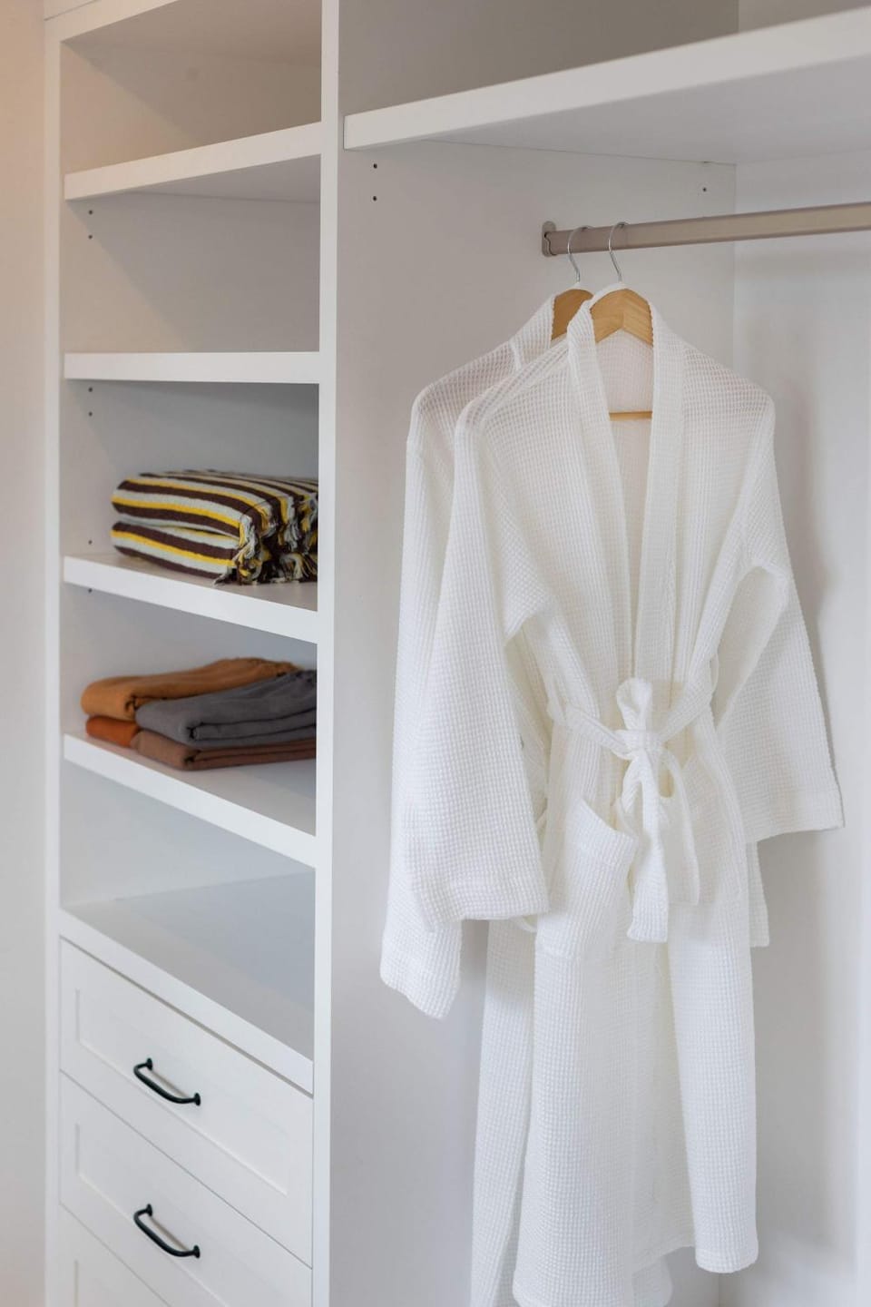 towels, wardrobe