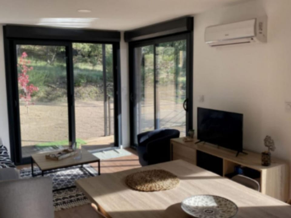 Chalet confortable - 4 pers. - API-1-52-2700 Campground/ 
RV Resort in Provence-Alpes-Côte d'Azur