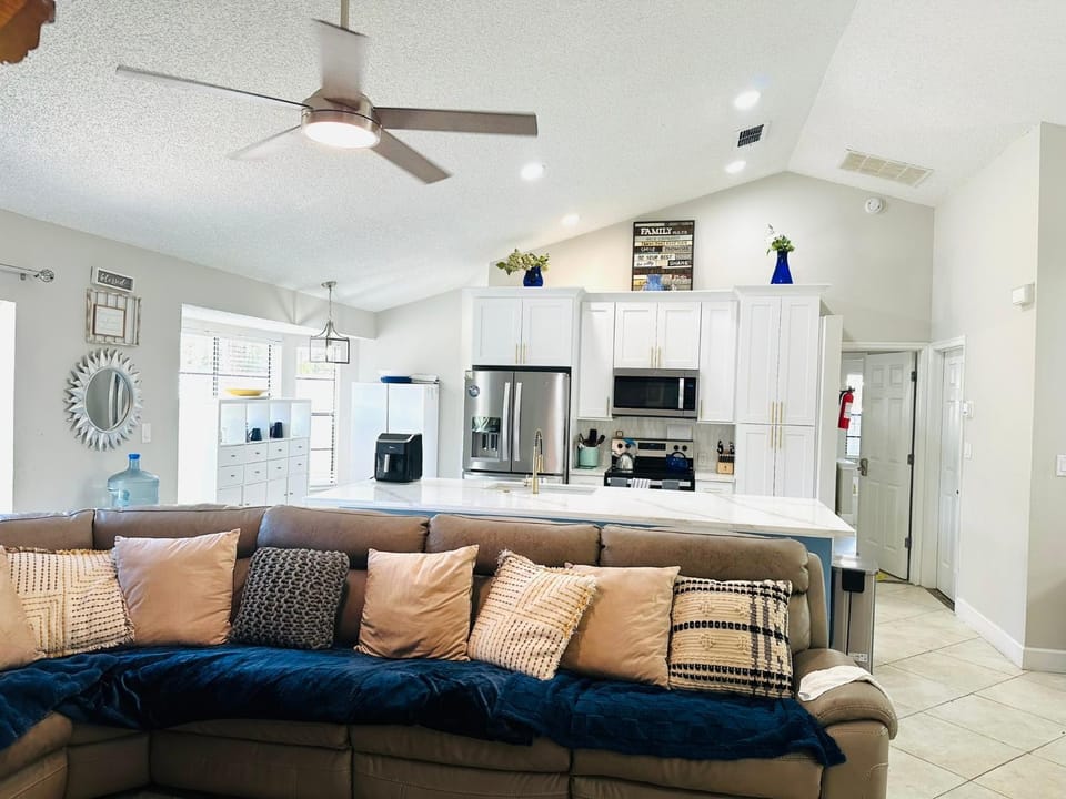 3-3 Great Home near UCF-Advent health House in Orlando
