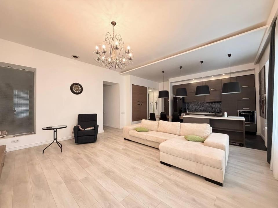 2-Bedrooms Downtown Apartment Apartment in Odessa