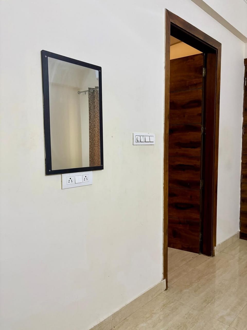 Entire Apartment in Upper Tapovan Apartment in Rishikesh