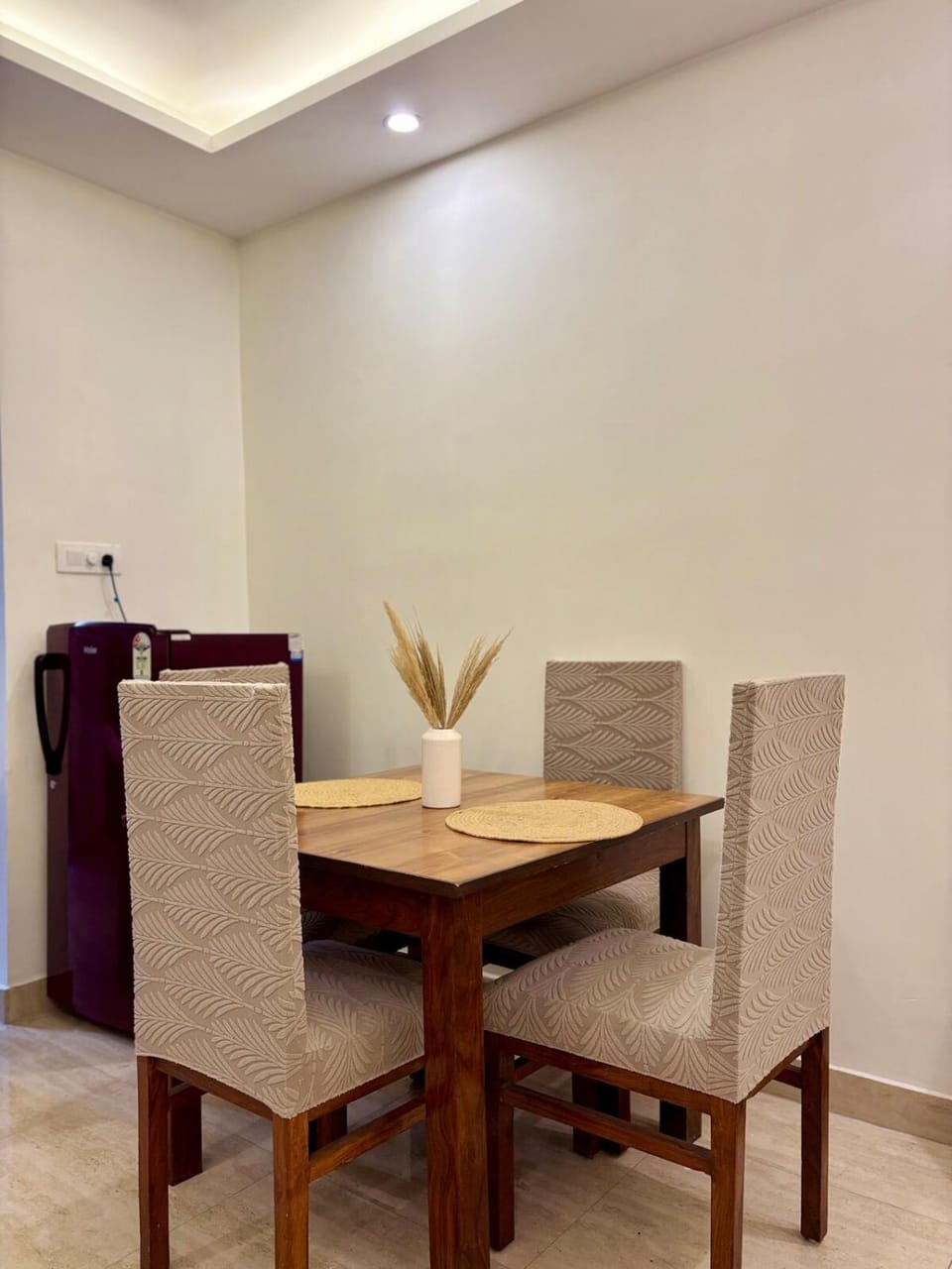 Retreat Stay AC 1BHK Walk to Ganga Upper Tapovan Apartment in Rishikesh