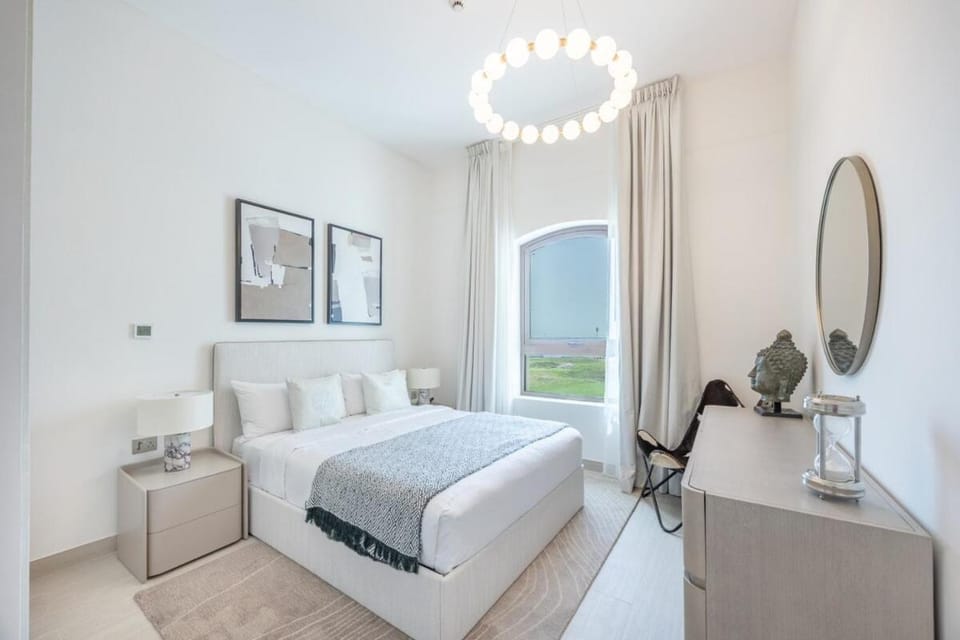 Bloomfields 2BR Fairways 2 Yas Golf Collection Apartment in Abu Dhabi